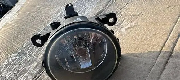 Ford C-MAX II Front fog light 89210094