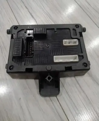 Renault Clio III Other control units/modules 8200652285A