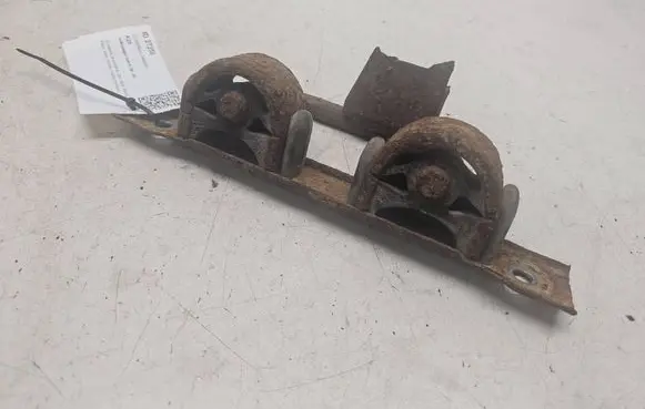 Volkswagen Golf IV Muffler mount bracket/holder 1J0253144H