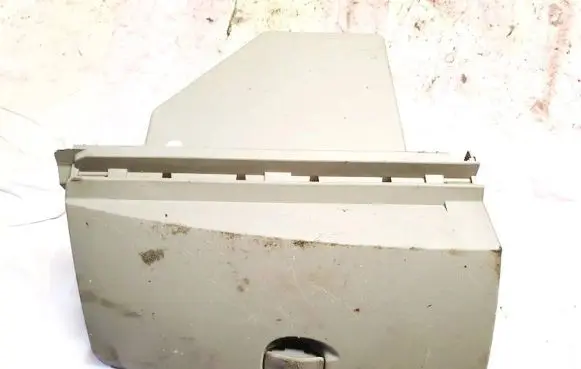 Renault Megane II Glove box 8200078820 8200179946
