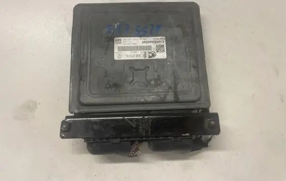 Skoda Fabia Mk2 (5J) Engine control unit/module 03F906070N 5WP44632