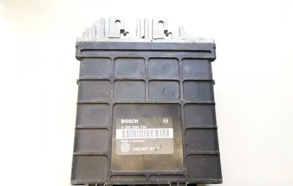 Volkswagen Vento Engine control unit/module 0261200714 1h0907311c
