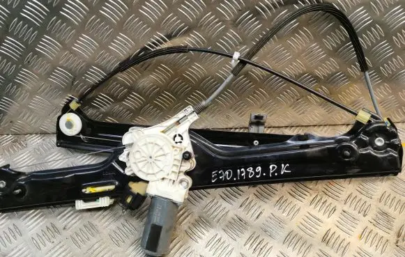 BMW X5 E70 Front door electric window regulator 7166379