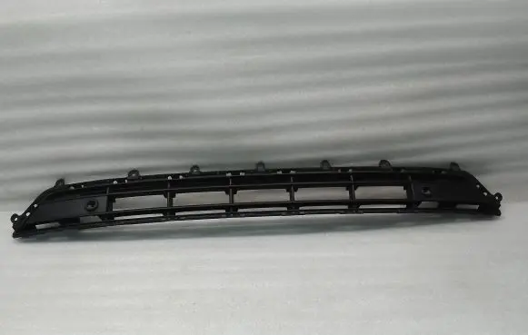 Volvo XC40 Front bumper lower grill 31449342