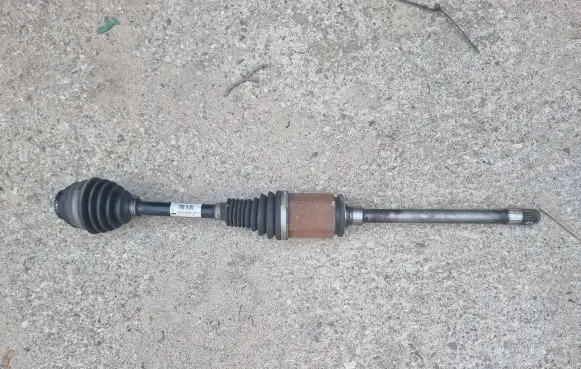 BMW 3 F30 F35 F31 Front driveshaft 7597694