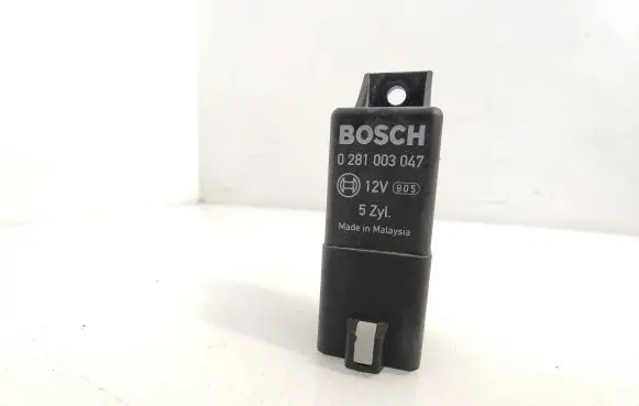 Volvo V60 Glow plug pre-heat relay 30785663