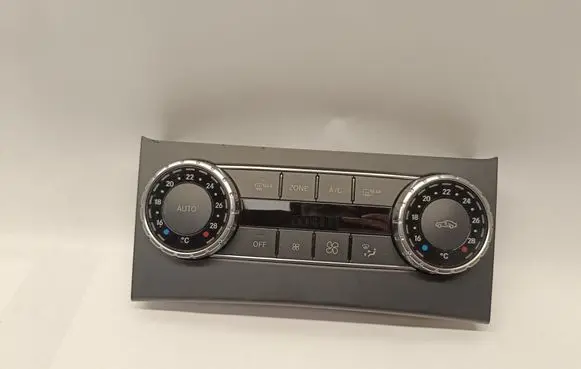 Mercedes-Benz C W204 Interior fan control switch A2049006608 A2046809208