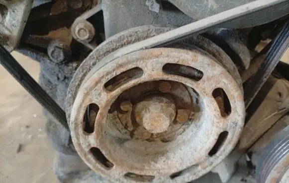 Mazda 323 Crankshaft pulley