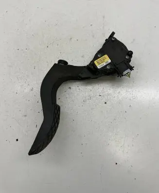 Audi A4 S4 B7 8E 8H Accelerator throttle pedal 8E1723523G 6PV00837506