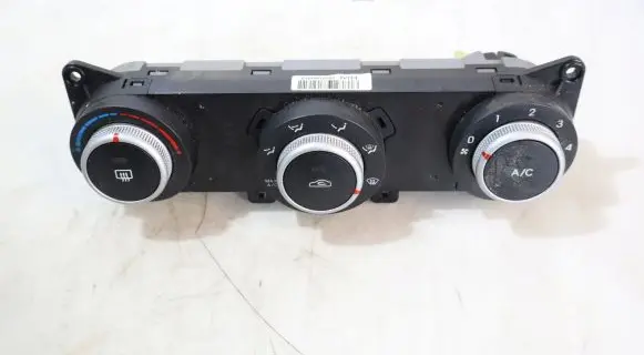 KIA Ceed Interior fan control switch 
