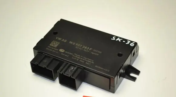 Skoda Octavia Mk2 (1Z) Tow bar trailer control unit/module 1K0907383F 5DS01015441