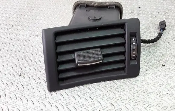 Audi A4 S4 B7 8E 8H Dashboard side air vent grill/cover trim 8E0820901F