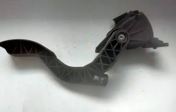 Audi A6 S6 C5 4B Accelerator throttle pedal 8D1723523L 6PV00837502