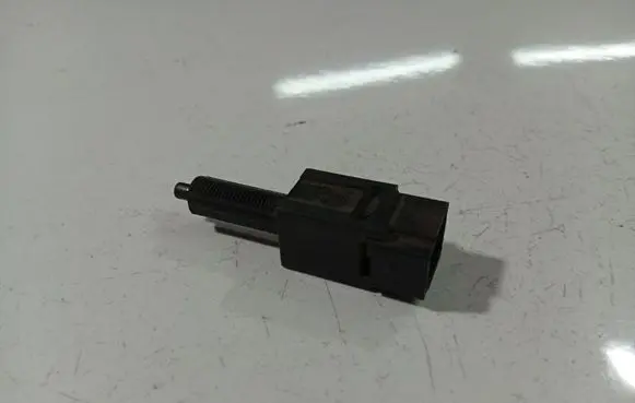 Nissan Primera Brake pedal sensor switch