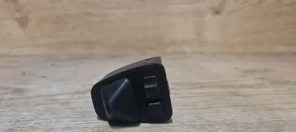 BMW 5 E39 Wing mirror switch 61318371732