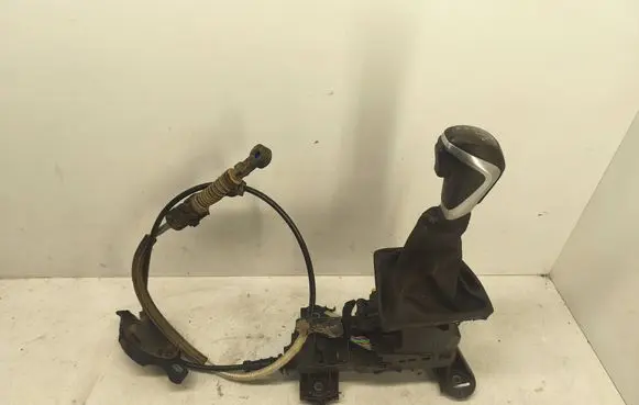 BMW X1 F48 F49 Gear shifter/selector 8483098