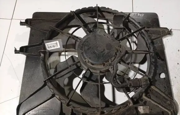 Hyundai Sonata Radiator cooling fan shroud