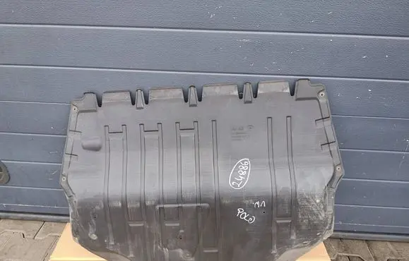 Volkswagen Polo V 6R Engine splash shield/under tray 6R0825237B