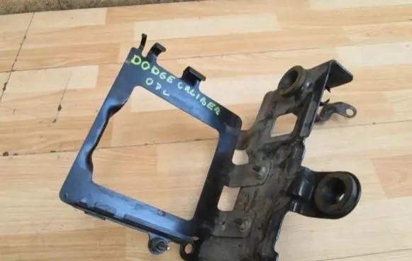 Dodge Caliber Radiator mount bracket