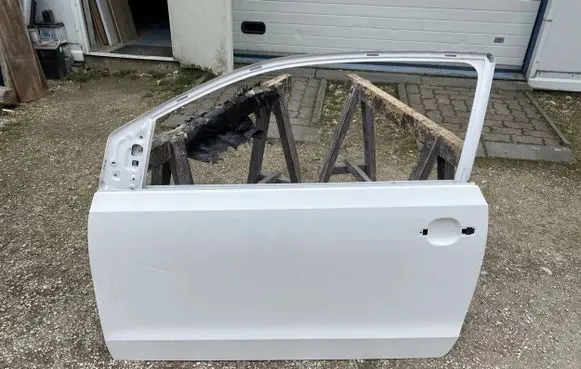 Volkswagen Up Front door 1S3831311K
