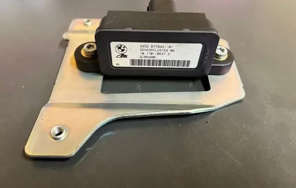 BMW 3 E90 E91 ESP acceleration yaw rate sensor 3452677842101 1017010637