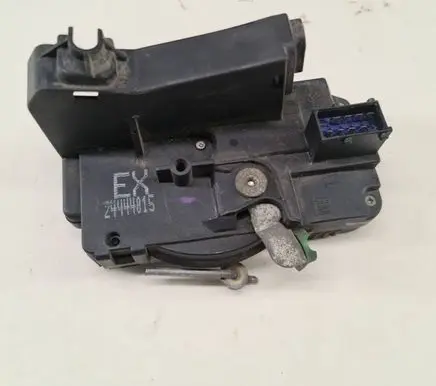 Opel Zafira A Front door lock 24444015