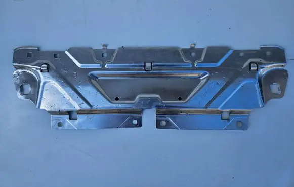 BMW 3 G20 G21 Top upper radiator support slam panel 51647422288 7422288