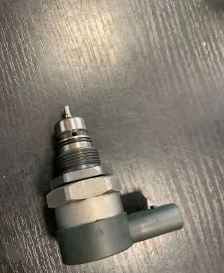 BMW 3 E90 E91 Fuel main line pipe 0281002949