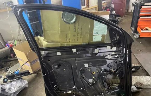 Audi Q7 4L Front door