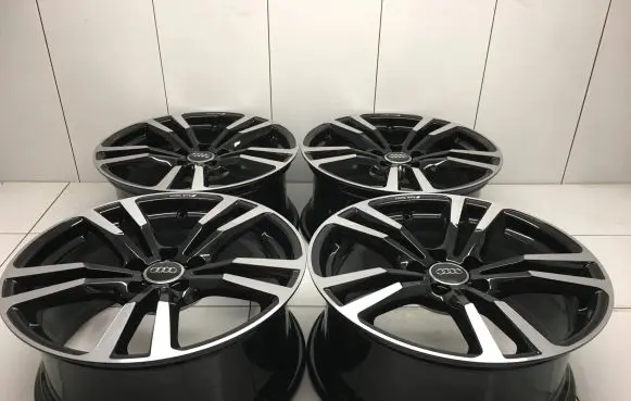 Audi Q7 4M R20 alloy rim 