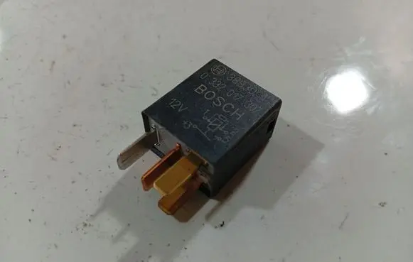 Toyota Avensis T250 Other relay 389301