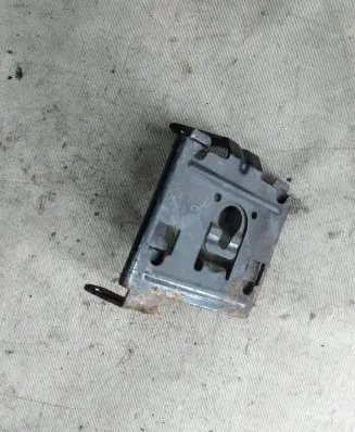 Volkswagen Touran I Fuel filter bracket/mount holder 1K0127811C