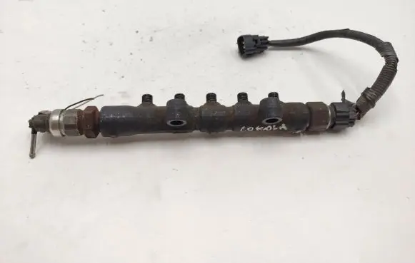 Toyota Corolla Verso E121 Fuel main line pipe