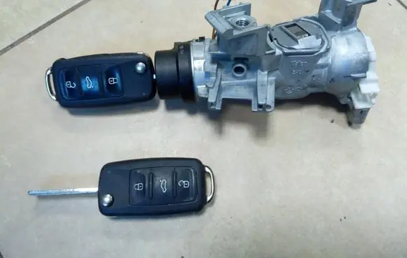 Skoda Octavia Mk3 (5E) Ignition lock 1K0905851B 5K0905866 NE69683