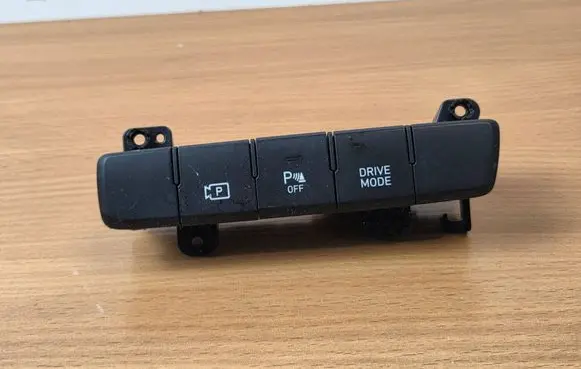 Hyundai i20 (BC3 BI3) A set of switches 93300Q0750