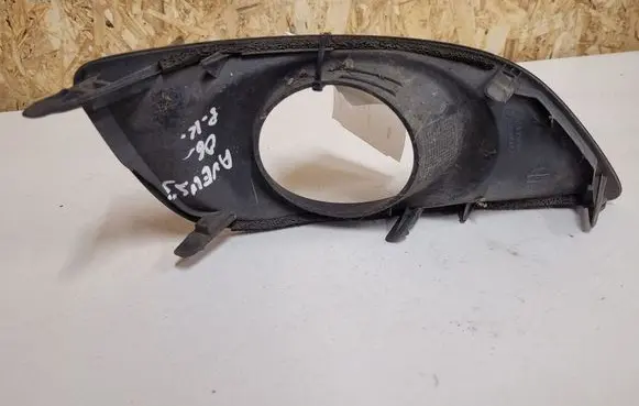 Toyota Avensis T250 Front fog light trim/grill 4313PA010 5212805050