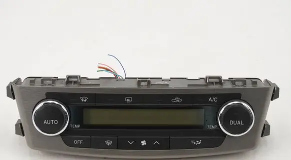 Toyota Avensis T270 Climate control unit 5590005440