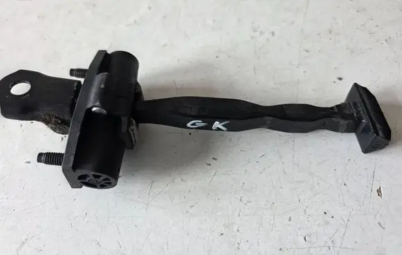 Opel Astra K Rear door check strap stopper