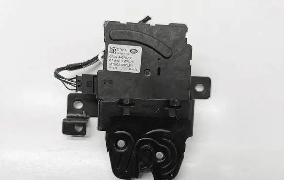 Loading door lock