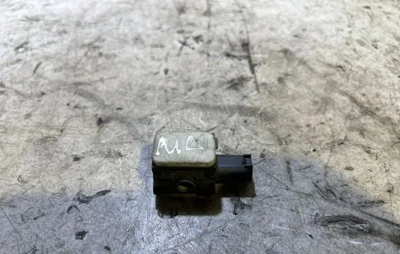 Mercedes-Benz ML W164 Airbag deployment crash/impact sensor 0038202926 403275 120207
