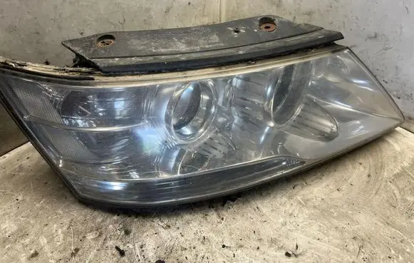 Hyundai Sonata Headlight/headlamp 921023K5