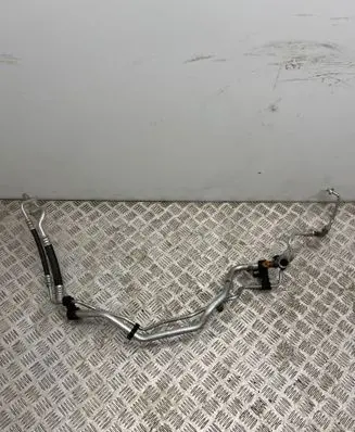 Opel Grandland X Air conditioning (A/C) pipe/hose 9831702080
