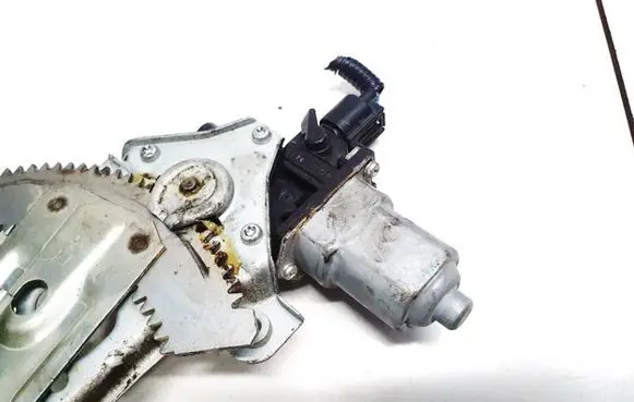 Honda Insight Front door window regulator motor 007290