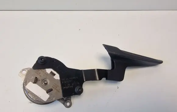Volkswagen PASSAT B8 Seat adjustment assembly 8K0882056