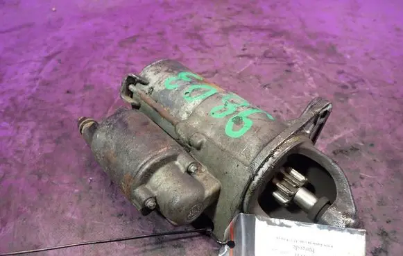Opel Zafira B Starter motor 