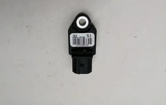 Toyota Auris E180 Airbag deployment crash/impact sensor 8983102130 2723388275