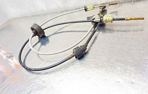 Opel Meriva A Gear shift cable linkage 24461921119