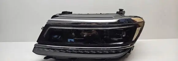 Volkswagen Tiguan Headlight/headlamp 5NB941081D