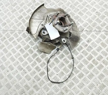 Land Rover Range Rover Evoque L551 Front wheel hub M8D23K207AB