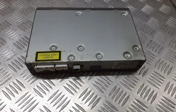 Toyota Avensis T250 Navigation unit CD/DVD player 08662-00870